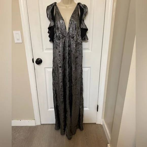NWT Topshop Silver Metallic Ruffle Maxi Dress Glam Evening Party Size 14 - Picture 3 of 7